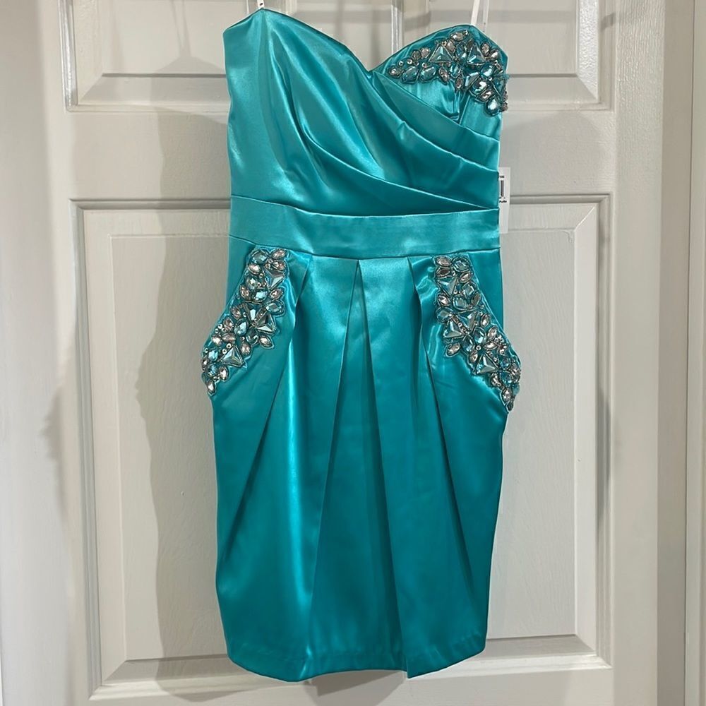 NWT B. Darlin Juniors Turquoise Cocktail Dress